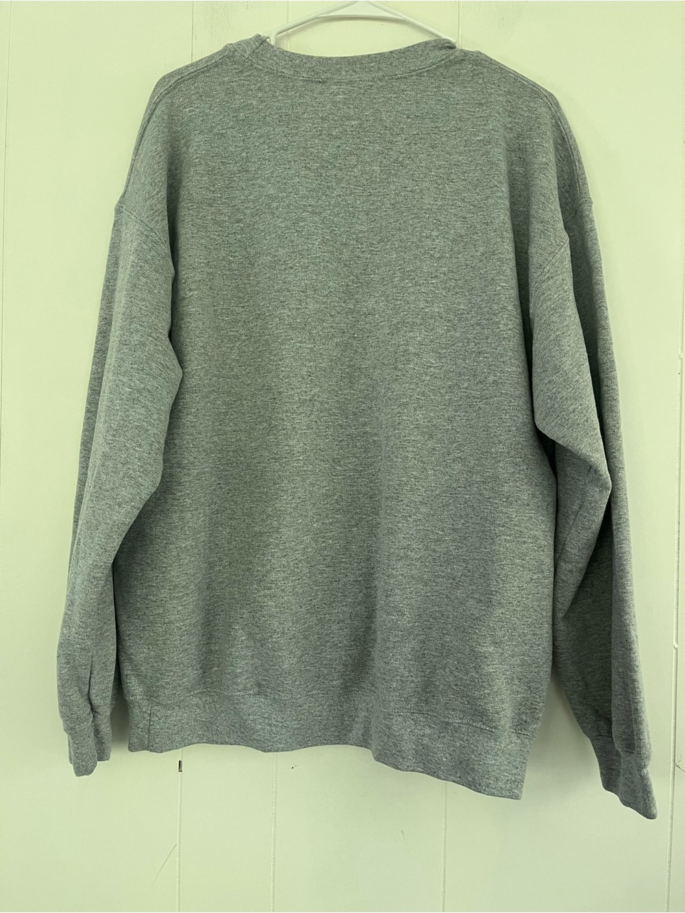 Hallmark Watching Christmas Movies Crewneck Gray Sweatshirt
Holidays Size Large - Picture 9 of 11